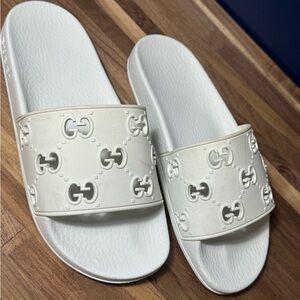 Gucci Interlocking GG Logo Rubber Pool Slides Slip On Flat Sandals white EU 37
